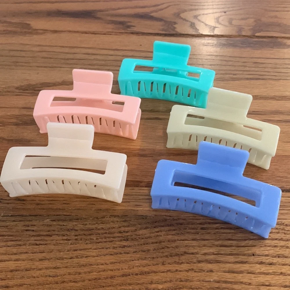 12 Hair Clips - Picture 9 of 10